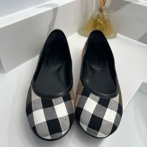 Burberry Housecheck flats